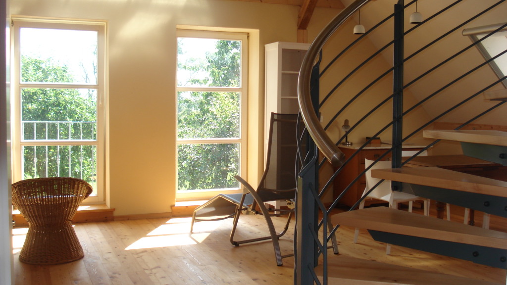 Blick aus dem Wohnzimmer
in den Garten